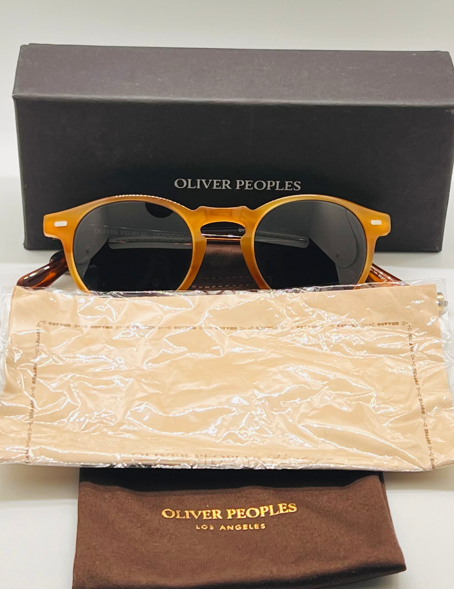 Rare Oliver Peoples Gregory Peck OV5186 Polarized Sunglasses with Honey Amber Two-Tone Frame