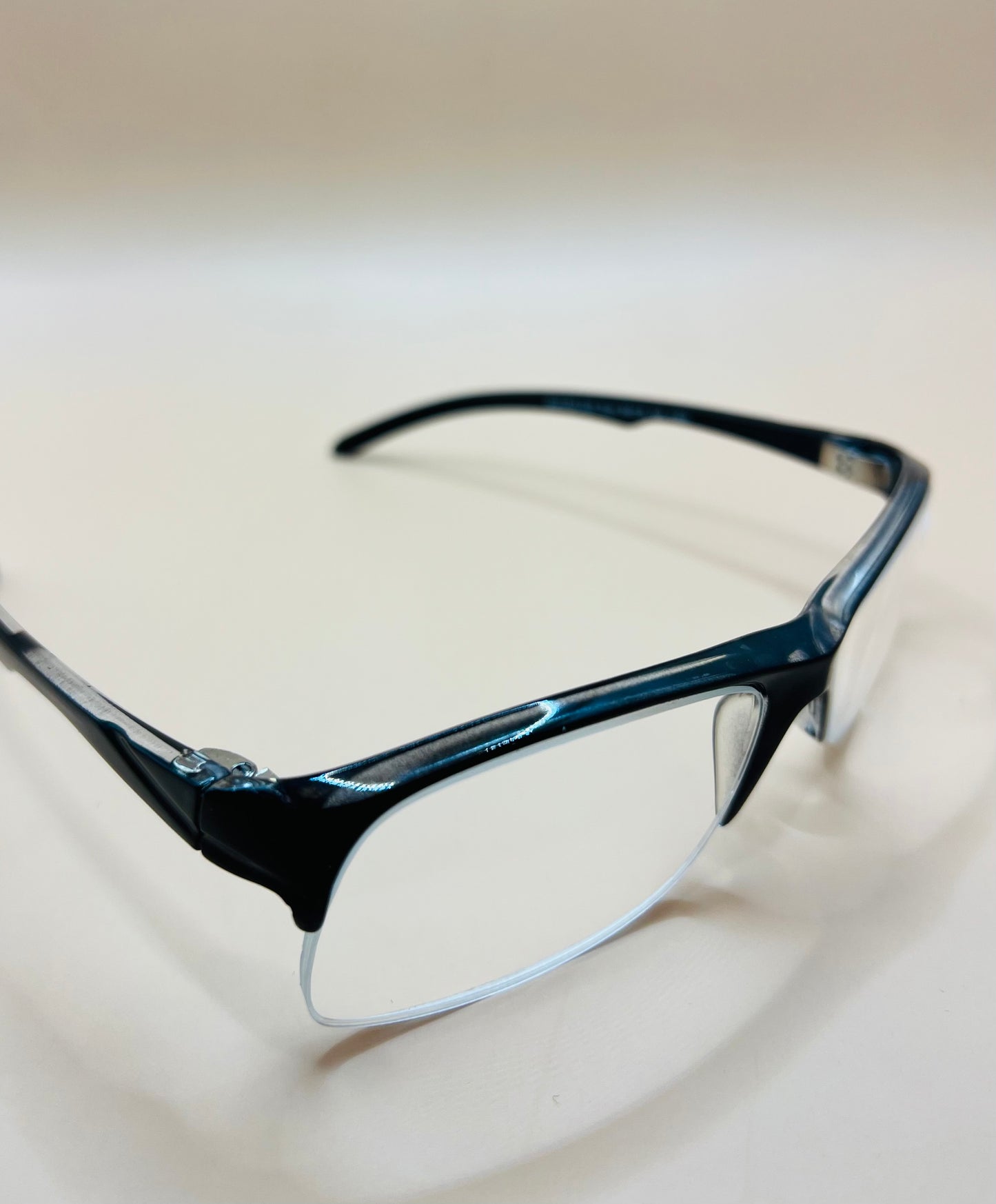 Pablo Zanetti - Top Heavy Narrow Readers. Various magnification - Model# RS1208