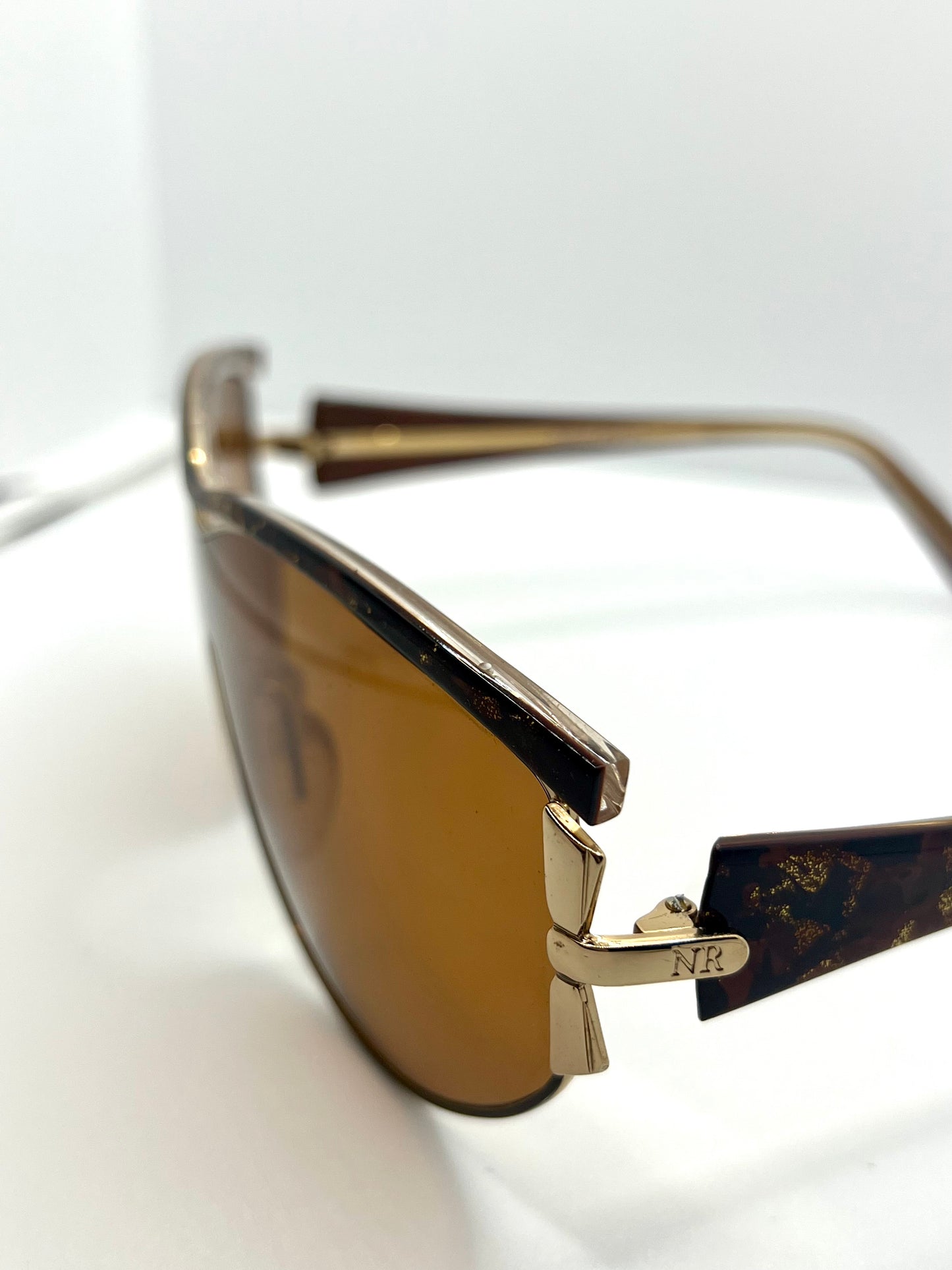 NINA RICCI NR3017 C.321 0166 Vintage Shield Sunglasses-Gold/Brown-Deadstock