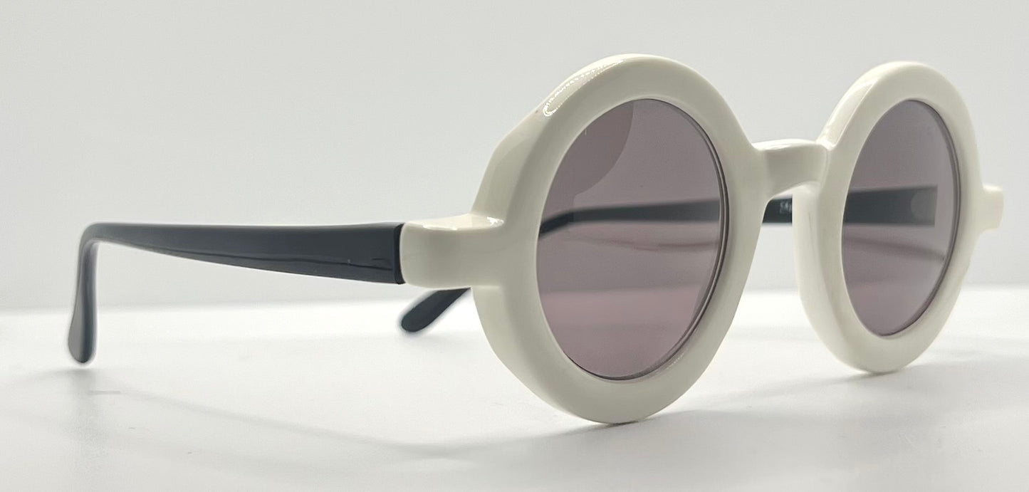 A.J. Morgan White Round Sunglasses Made in Italy – Pre-Owned, Iconic Mod Look