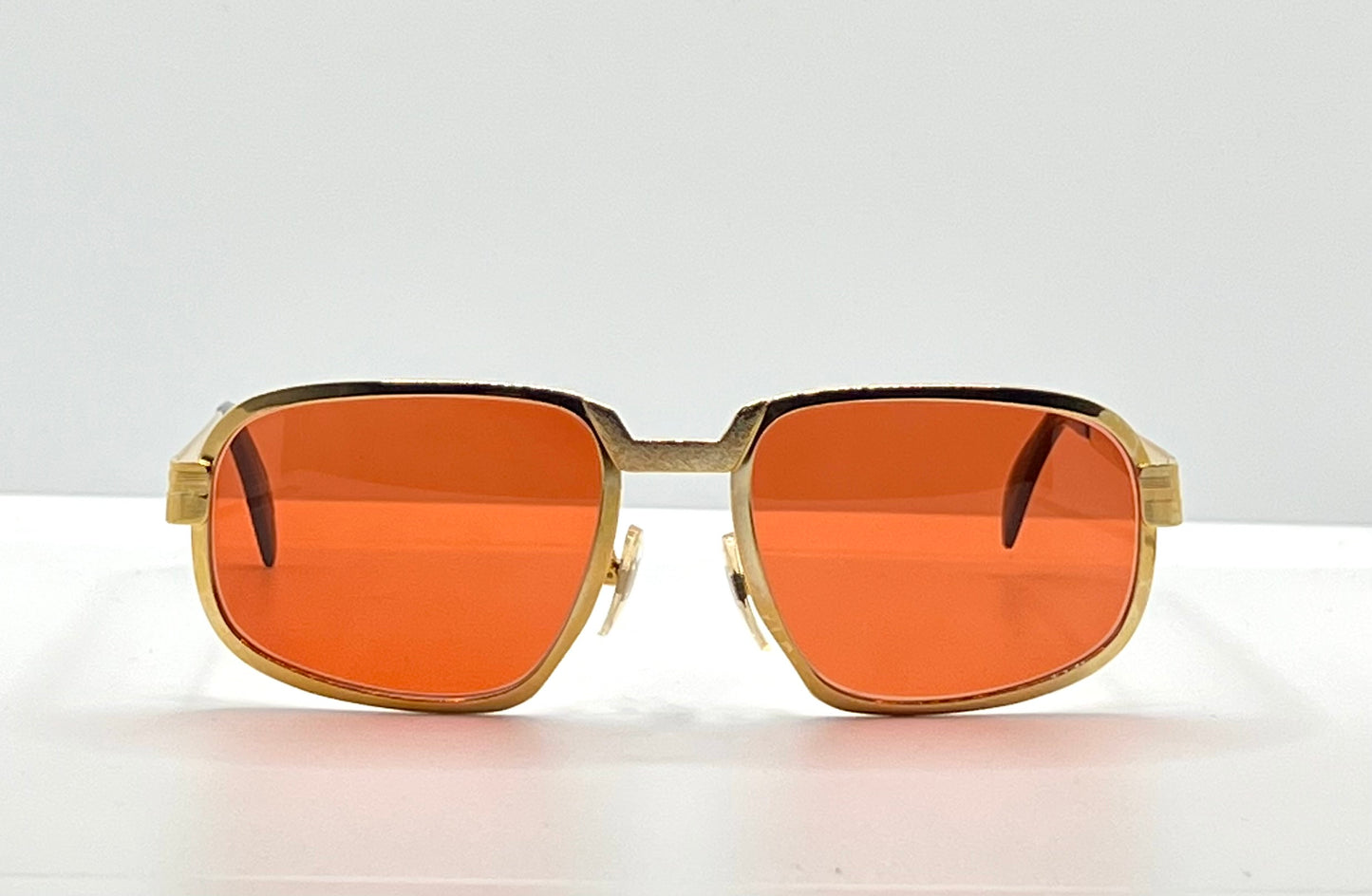 SWAN Medici 50420 Vintage Sunglasses-Gold Textured Frame w/New, Custom “Tuscan Flame” Lenses-Deadstock-Italy