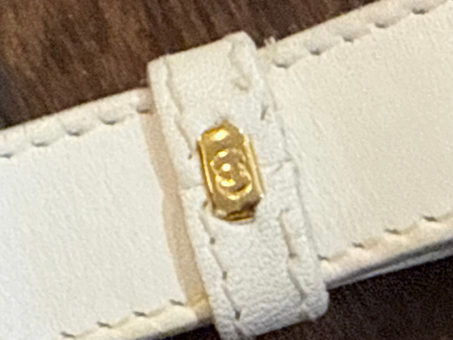 Gucci White GG Monogram Canvas Shoulder Wallet Clutch – VINTAGE - Italy