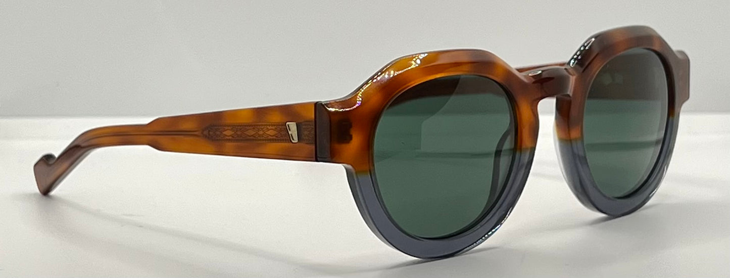 Entourage of 7 Serrano 48-25-145 Tortoise/Smoke Grey — New Unworn Full Kit