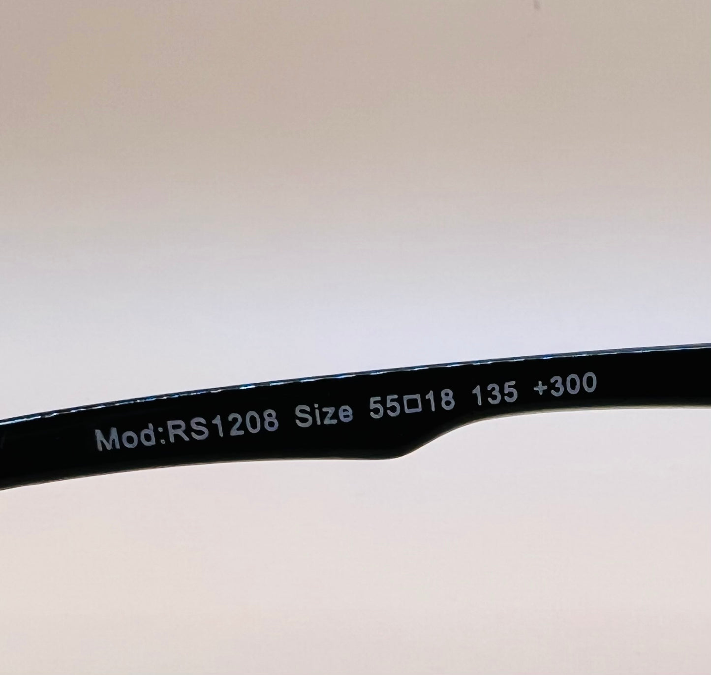 Pablo Zanetti - Top Heavy Narrow Readers. Various magnification - Model# RS1208