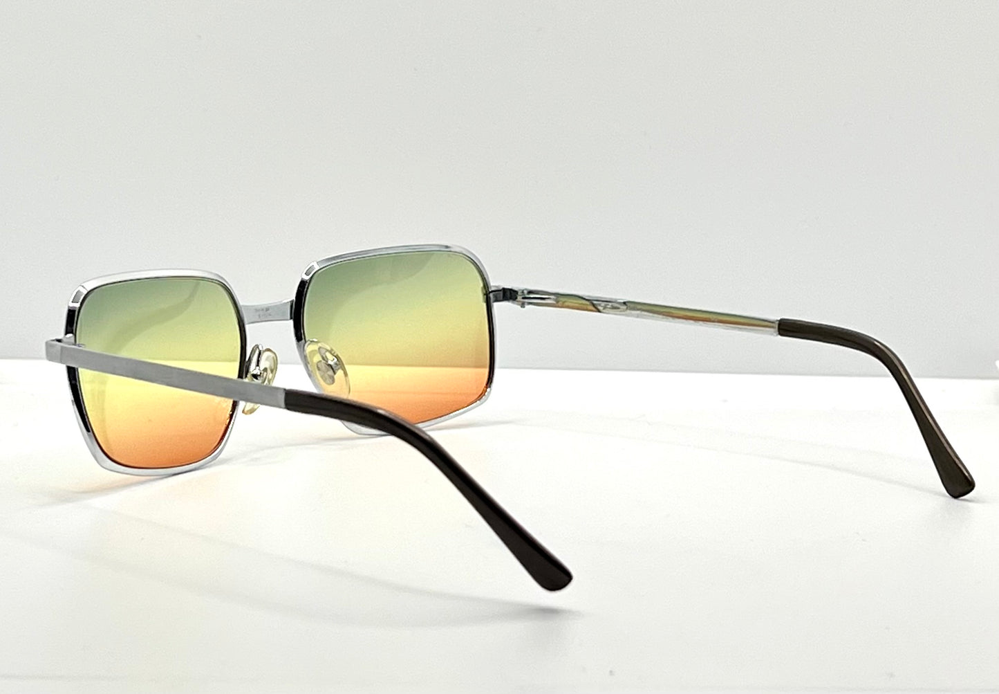 FAIRFIELD FO66-Vintage Sunglasses-Chrome Frame w/New, Custom Tri-Gradient Lenses-Deadstock-France 66mm