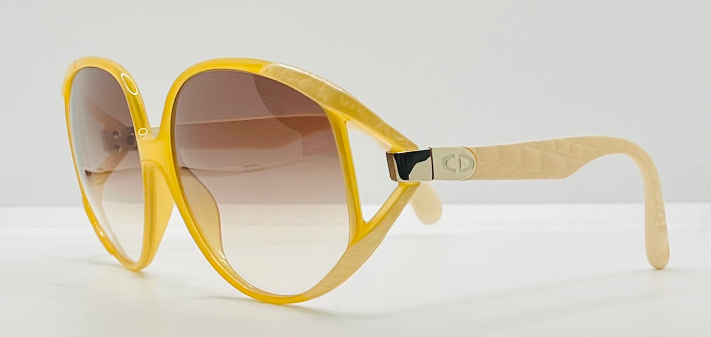 Vintage Christian Dior 2320A 70 Sunglasses – Deadstock – Gradient Light Brown Lenses