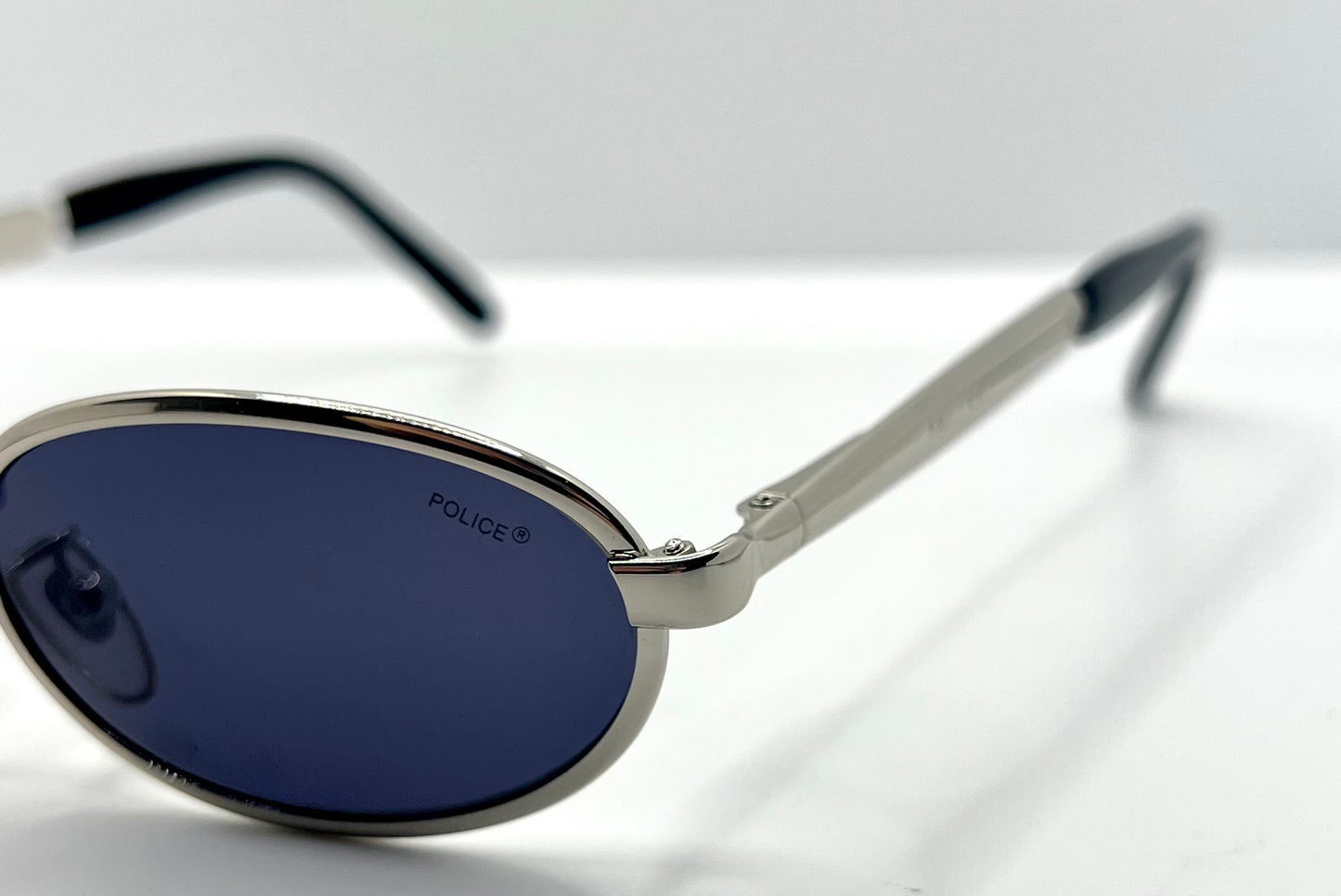 POLICE 2403 COL.579 Vintage Sunglasses-Spring Hinge-Oval 90s Style Deadstock