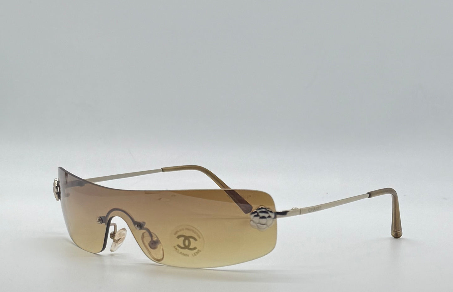 CHANEL 4086 C.125/73 Silver Shield Rimless Sunglasses – Vintage Deadstock – Made in Italy