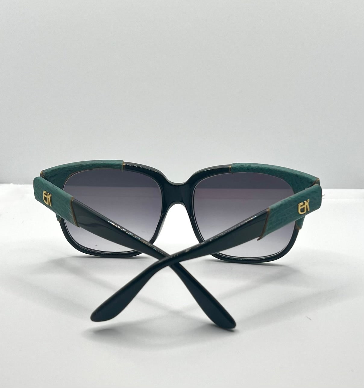 Vintage Emmanuelle Khanh 8980 RQ 16V Sunglasses – Green Ostrich Detail – France