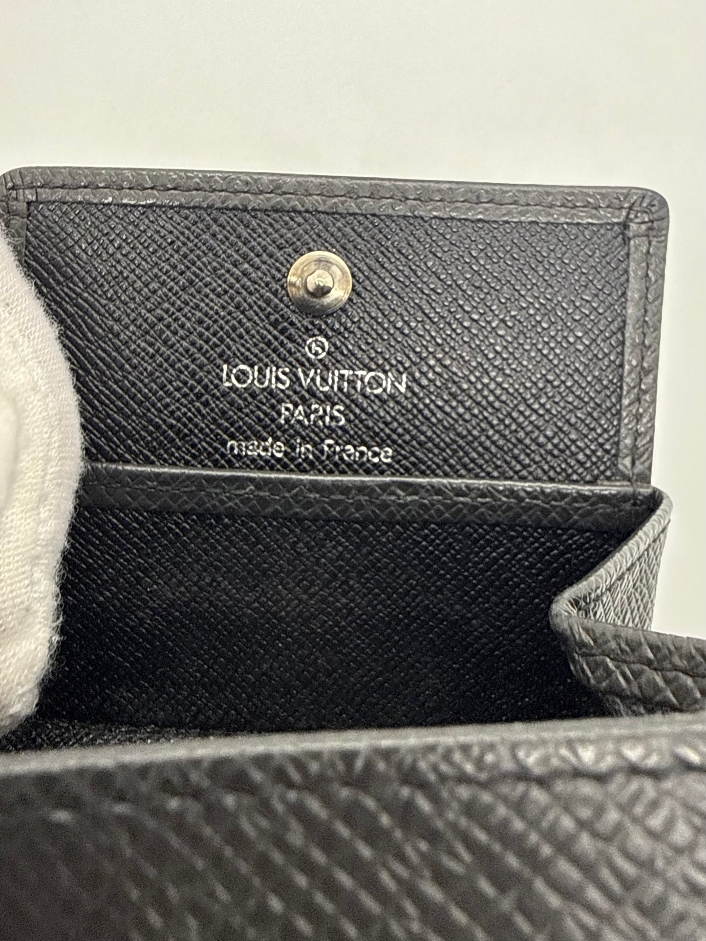 Louis Vuitton Taiga Coin Purse Black Snap VINTAGE Wallet-France
