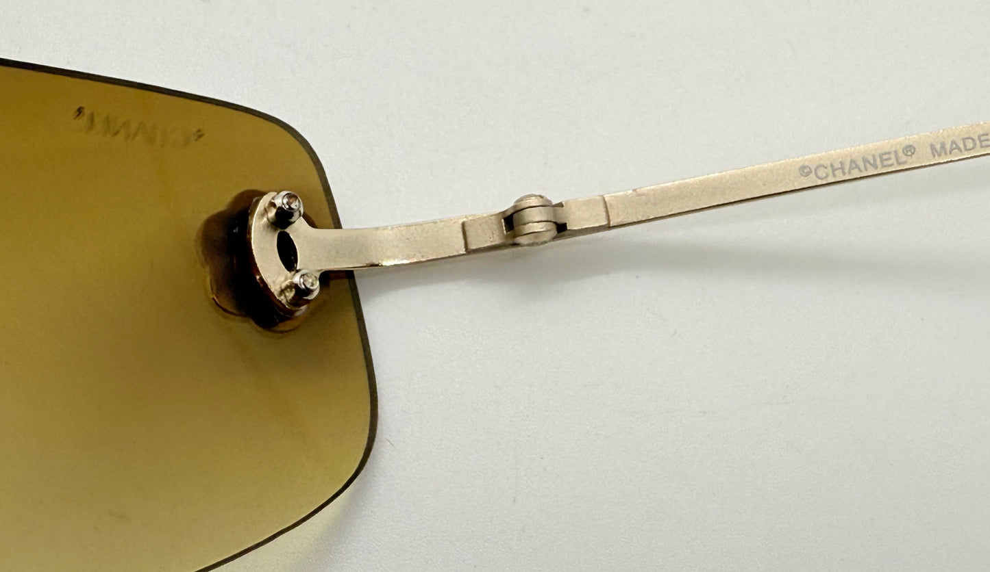 CHANEL 4086 C.125/73 Silver Shield Rimless Sunglasses – Vintage Deadstock – Made in Italy