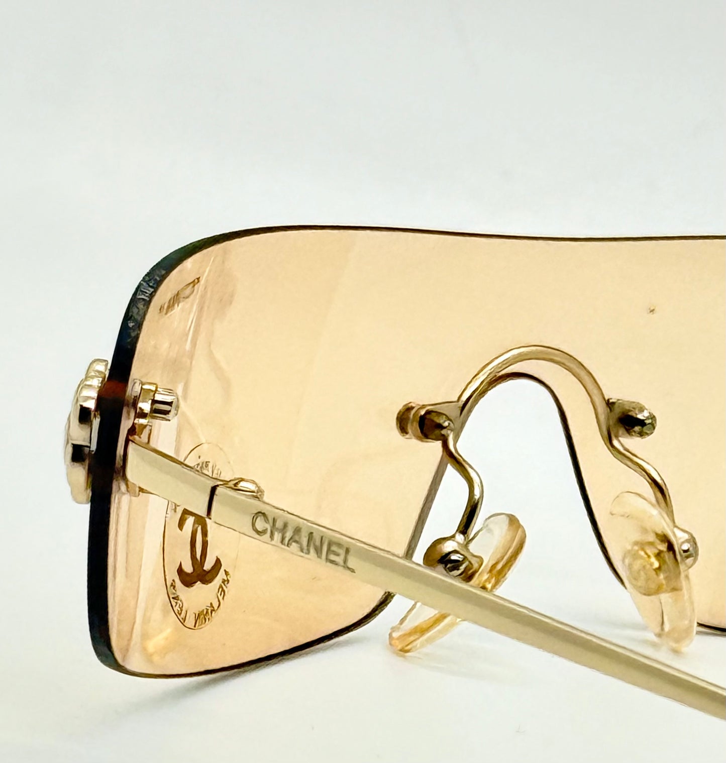 CHANEL 4086 C.124/60 Silver Shield Rimless Sunglasses – Vintage Deadstock – Made in Italy