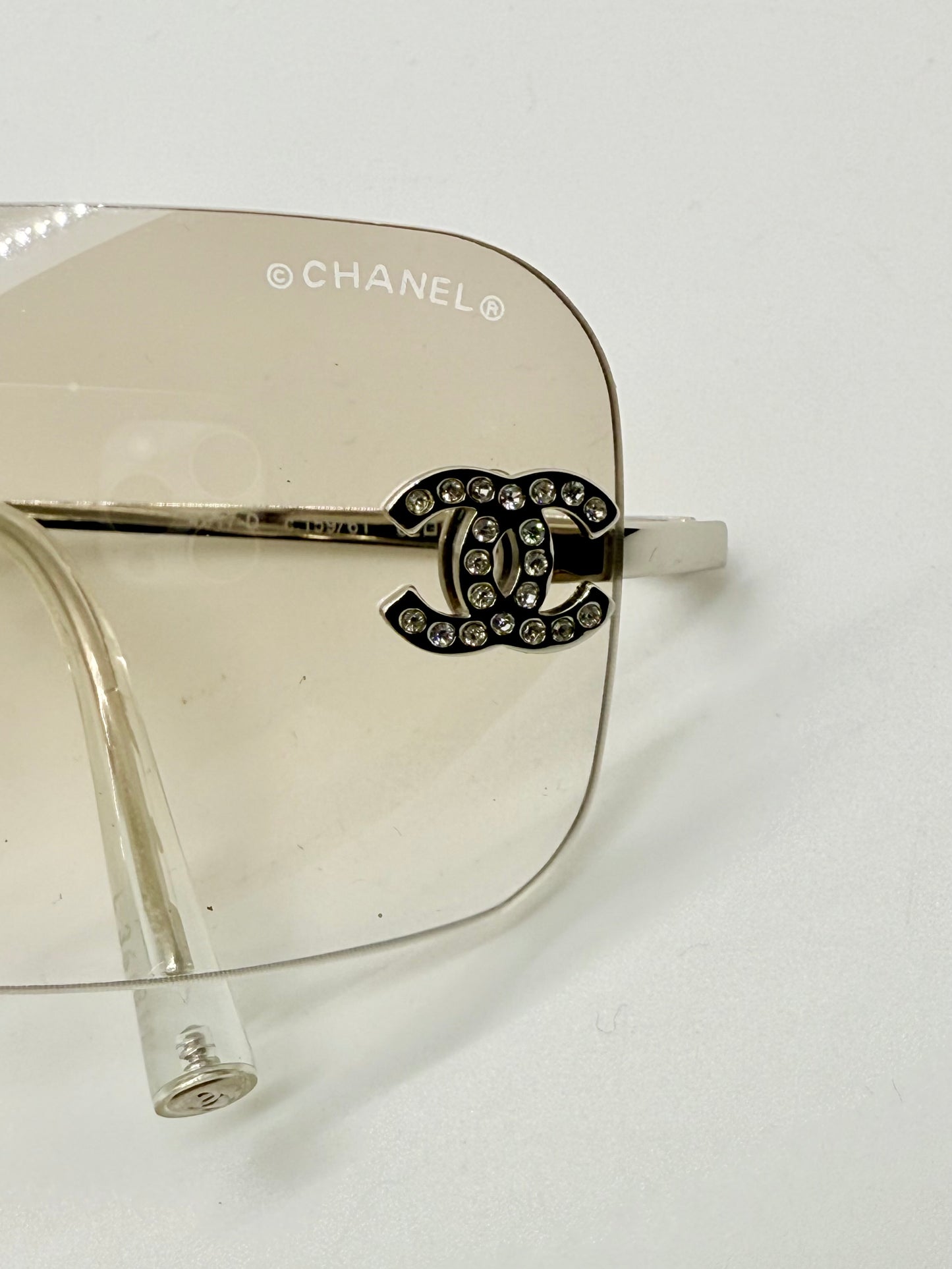 CHANEL 4017-D Silver Rimless Sunglasses Swarovski CC Logo Deadstock