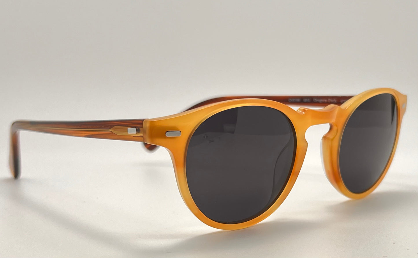 Rare Oliver Peoples Gregory Peck OV5186 Polarized Sunglasses with Honey Amber Two-Tone Frame