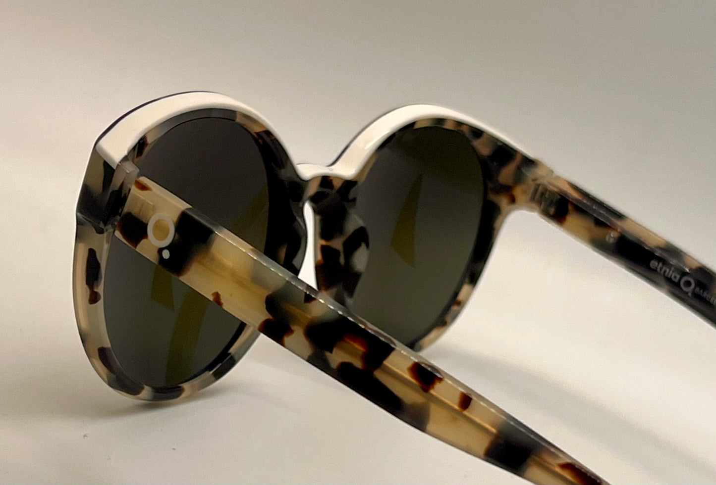 NOS Etnia Barcelona “Wild Love in Africa” Africa 01 HVWH Sunglasses - Full Kit