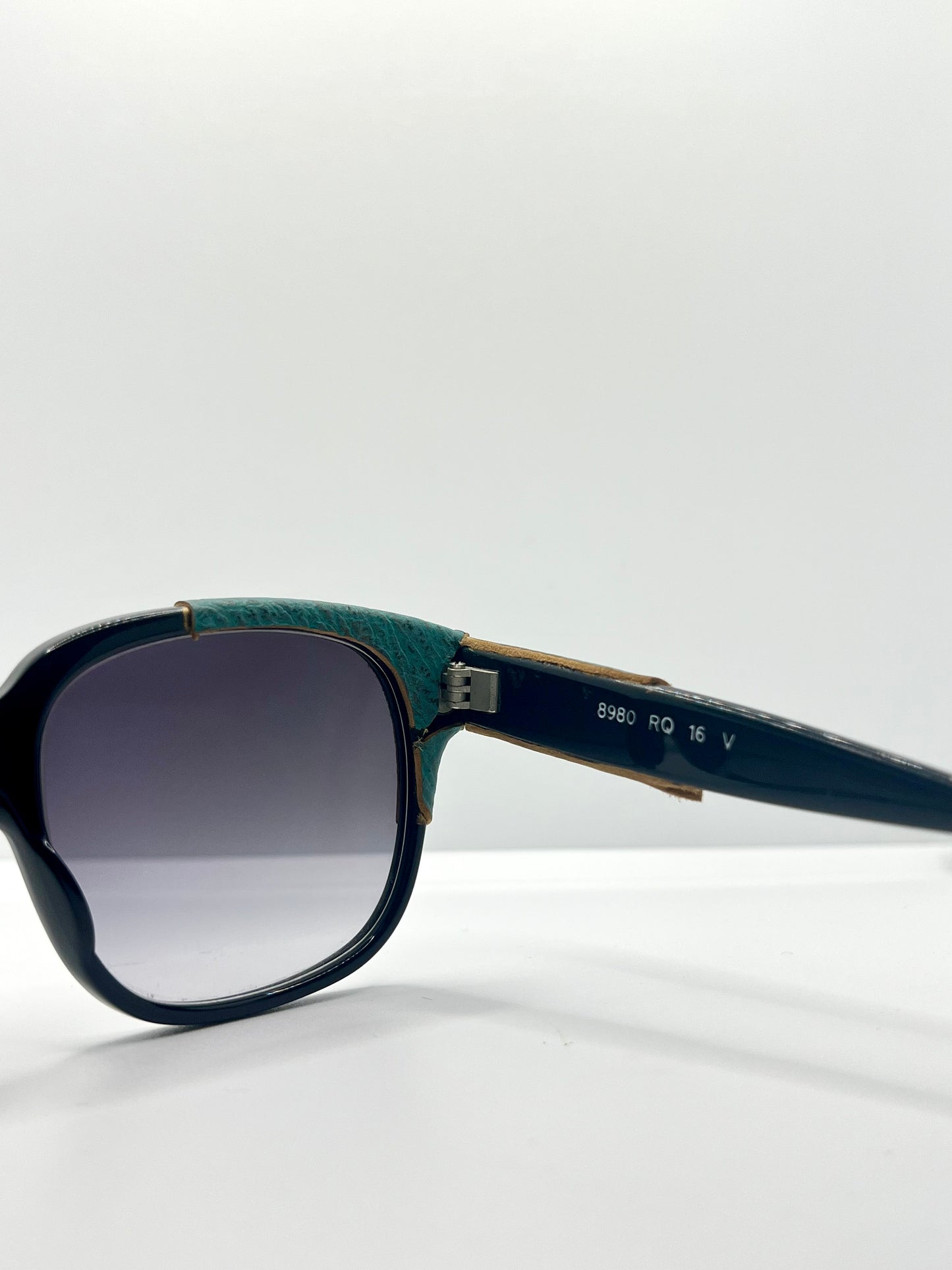 Vintage Emmanuelle Khanh 8980 RQ 16V Sunglasses – Green Ostrich Detail – France