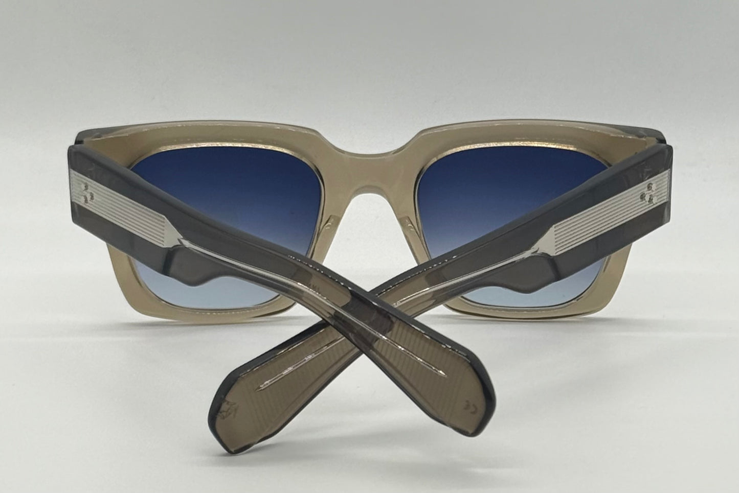 Jacques Marie Mage ENZO in TAUPE-Ltd. of 400 pieces-Collectors Condition-Full Kit + Extra Lenses