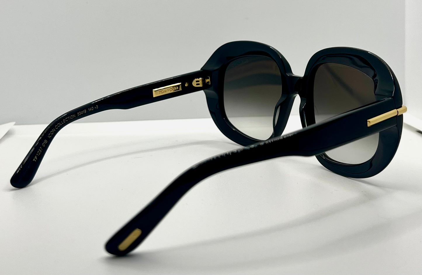 TOM FORD ICON COLLECTION TF1237 01B Sunglasses-ZEISS Gradient Lenses-Full Kit-NEW