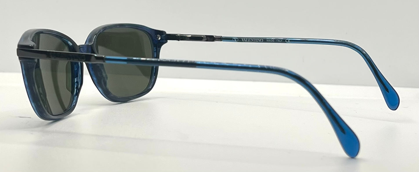 Valentino V708 649 – Sapphire Blue Vintage Sunglasses–NOS-Spring Hinges-Italy