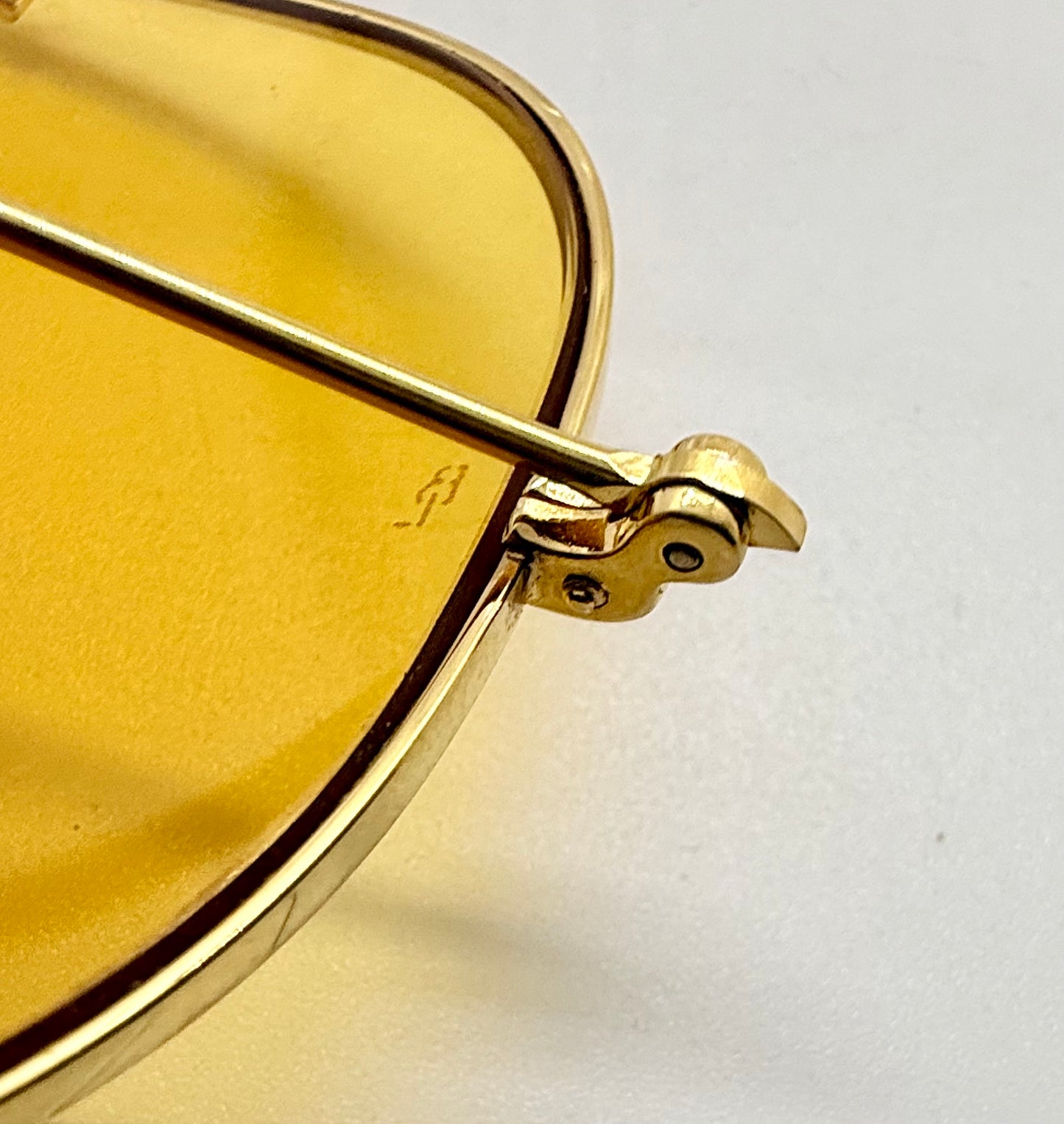 B&L Ray-Ban Shooter Arista Gold 62-8 Ambermatic USA Vintage Sunglasses Case