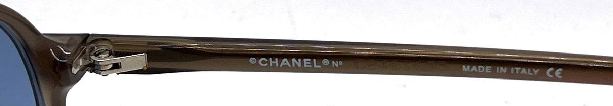 CHANEL 5040-H Smoky Brown Blue Lens Pearl Tip Sunglasses UNWORN Made in Italy