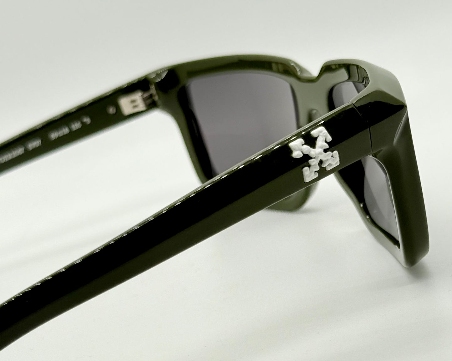 Off-White™ OE RI067 5707 GREEN Sunglasses-Rare Colorway-New/Unworn-Full Kit-59mm