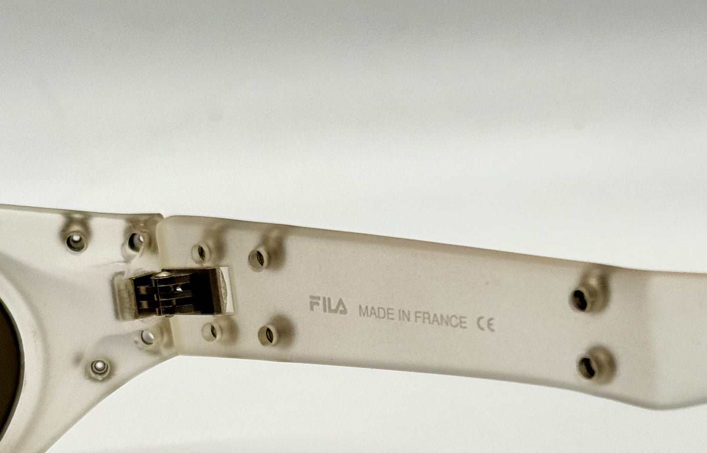 Fila Sf 8504 Col. 881-Frosted Oval Sunglasses-Vintage|Deadstock-France