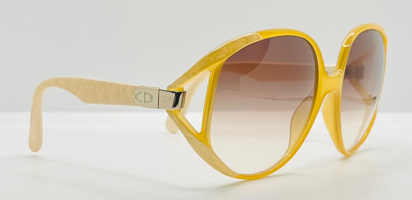 Vintage Christian Dior 2320A 70 Sunglasses – Deadstock – Gradient Light Brown Lenses