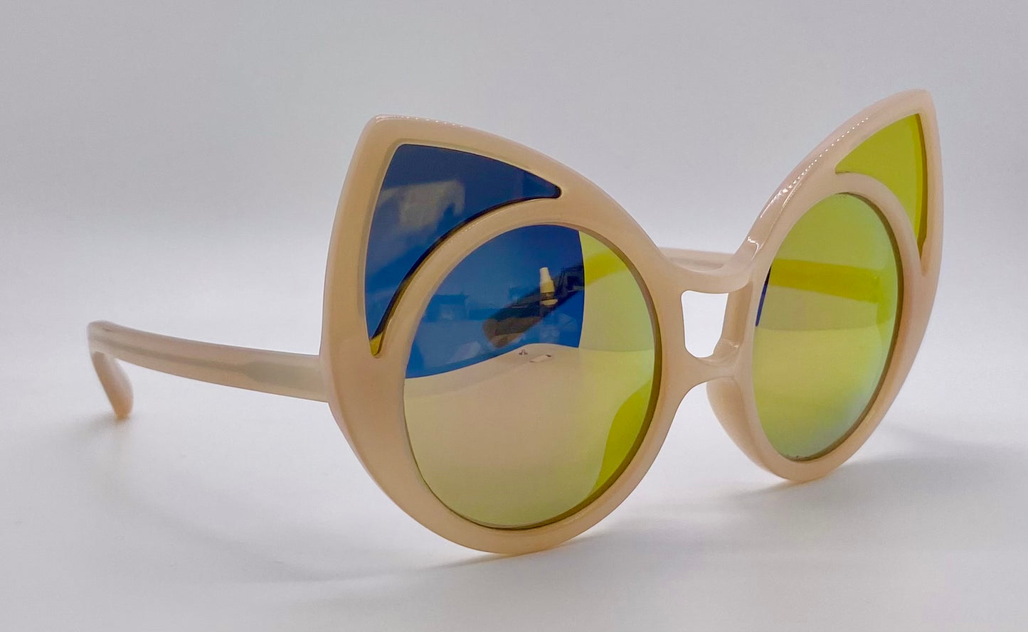 Linda Farrow Gallery x Khaleda Rajab & Fahad Almarzquq KR/1/10 Cat-Eye Sunglasses – CAT 3 Lenses, Made in Japan
