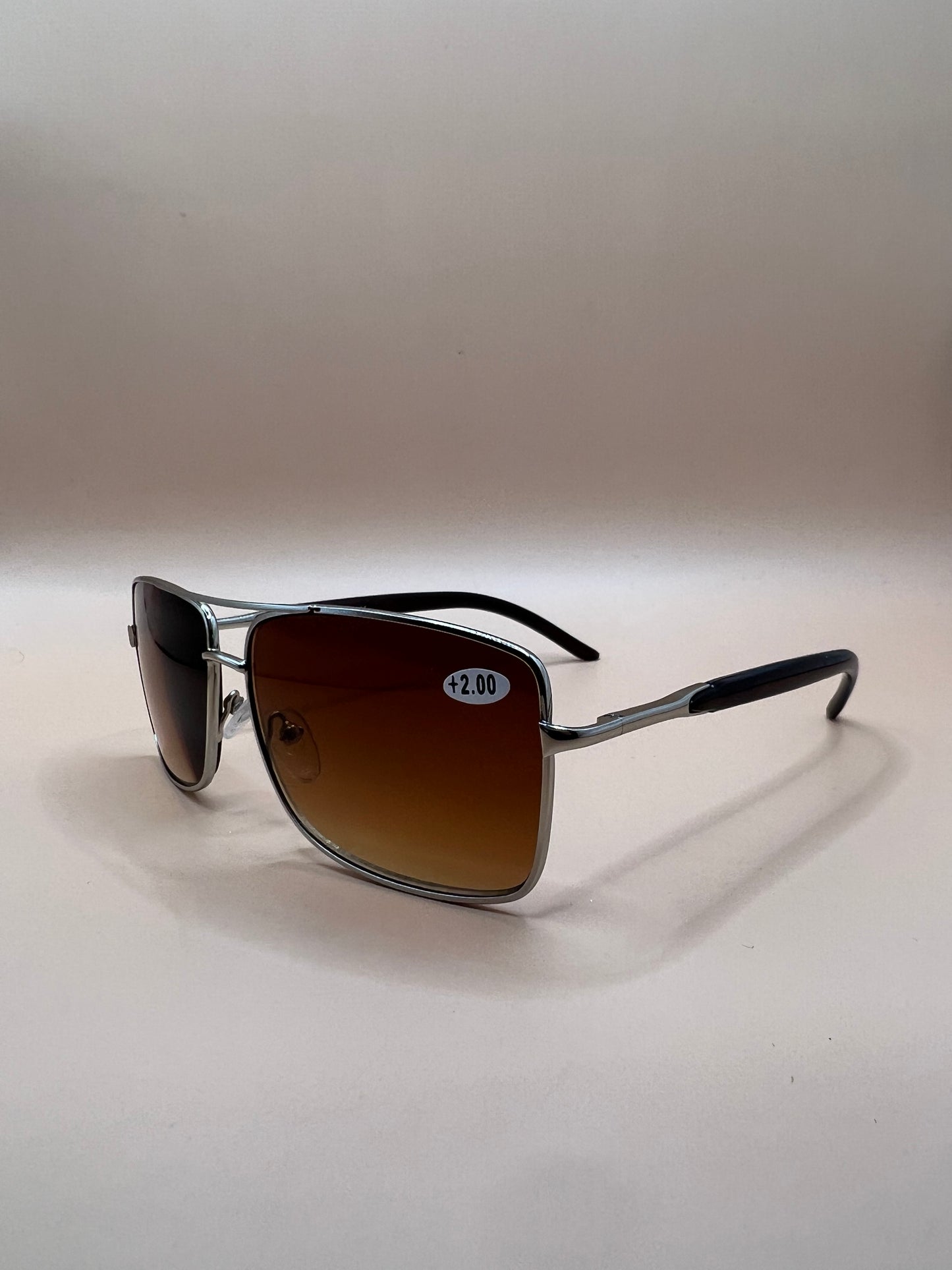 Gold Frames Retro Men Pilot 60mm OS Square Reader Reading Sunglasses. Featuring spring hinges and gradient purple lenses