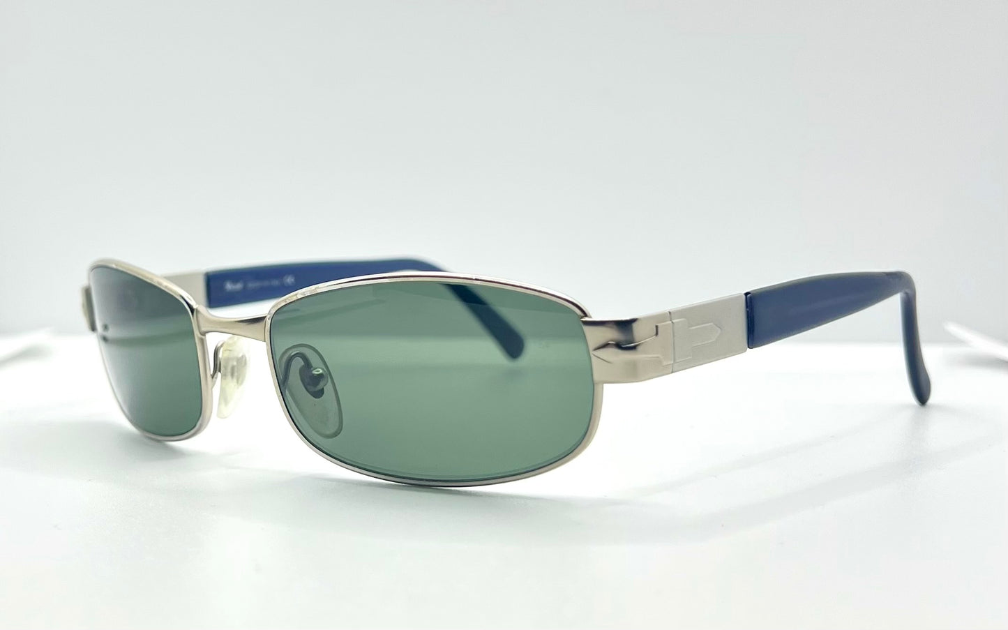 PERSOL 2101-S 57 19 523/31 135-Vintage Sunglasses with green lenses-DEADSTOCK - FULL KIT