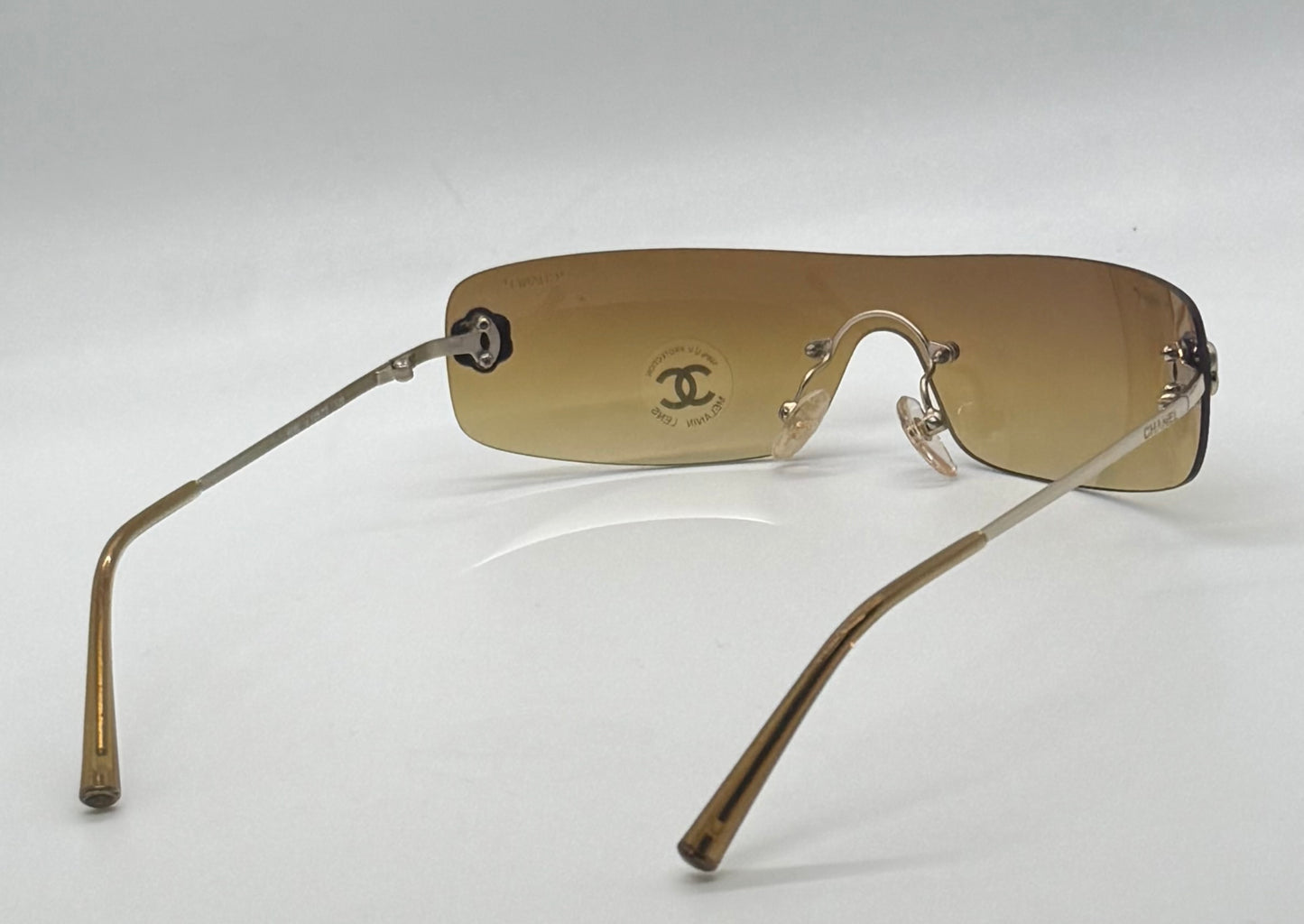 CHANEL 4086 C.125/73 Silver Shield Rimless Sunglasses – Vintage Deadstock – Made in Italy