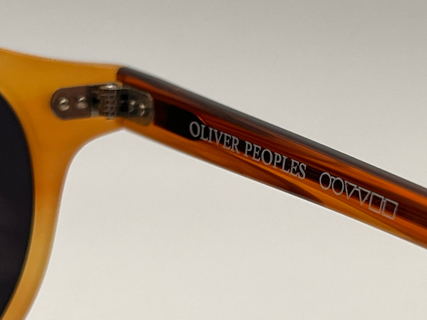 Rare Oliver Peoples Gregory Peck OV5186 Polarized Sunglasses with Honey Amber Two-Tone Frame