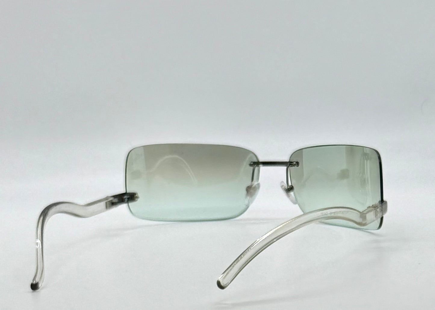 Hilton Firenze ’03 – Vintage Deadstock Y2K Rimless Sunglasses – Green Gradient Italy