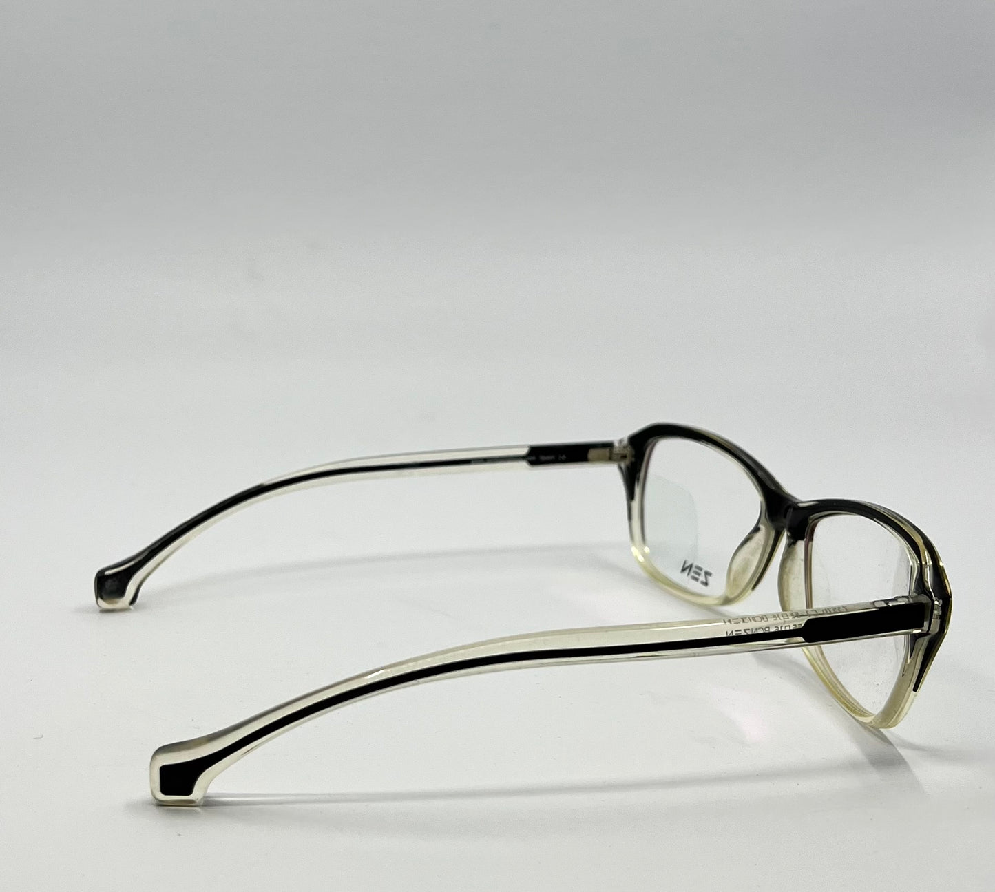 Zen Barcelona Z357b C.1 Eyeglass Frames 55-16 Black/Clear – New, Full Kit