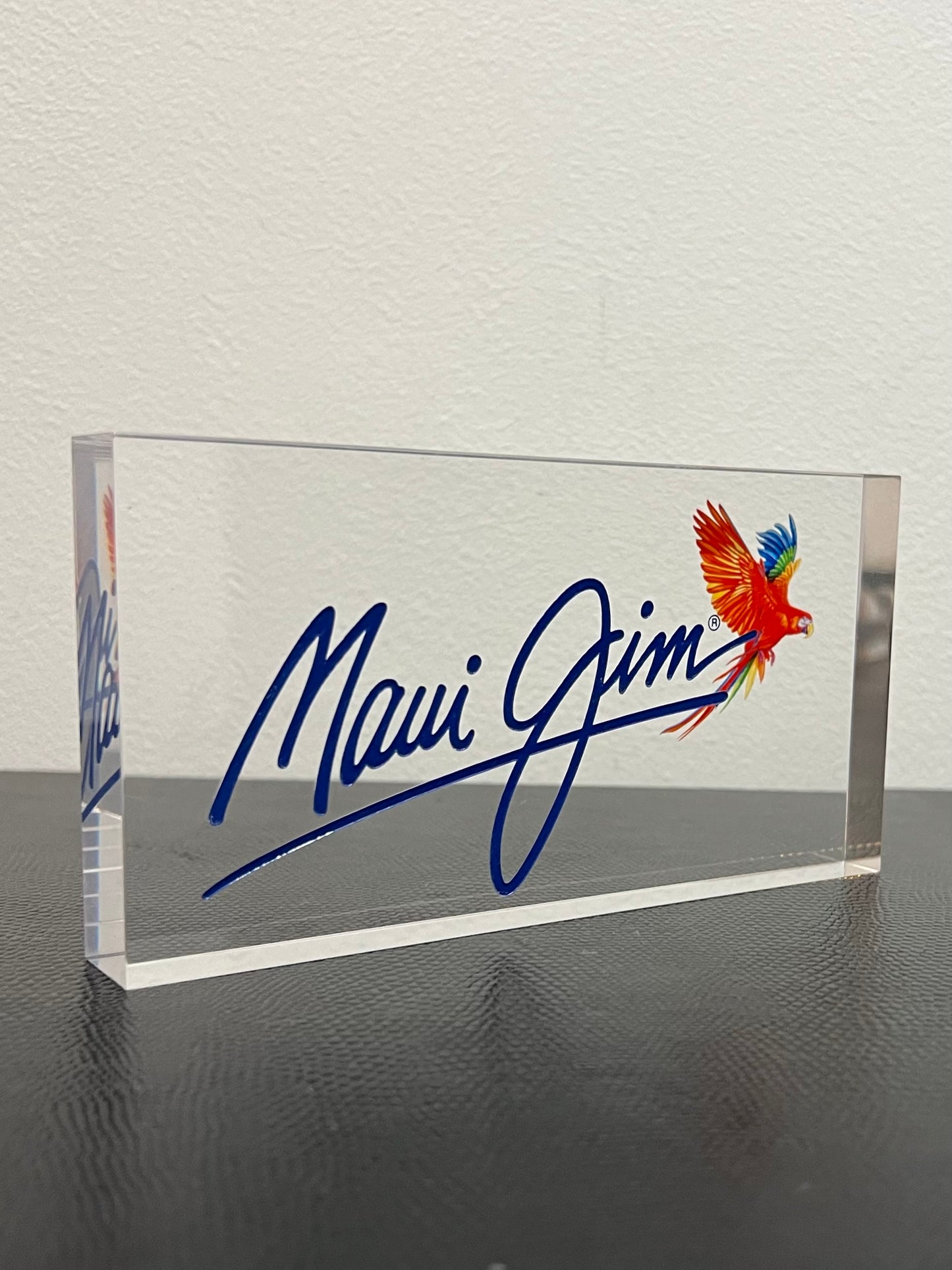 Pre-Owned Maui Jim Acrylic Retail Display Plaque - Iconic Logo with Parrot Design