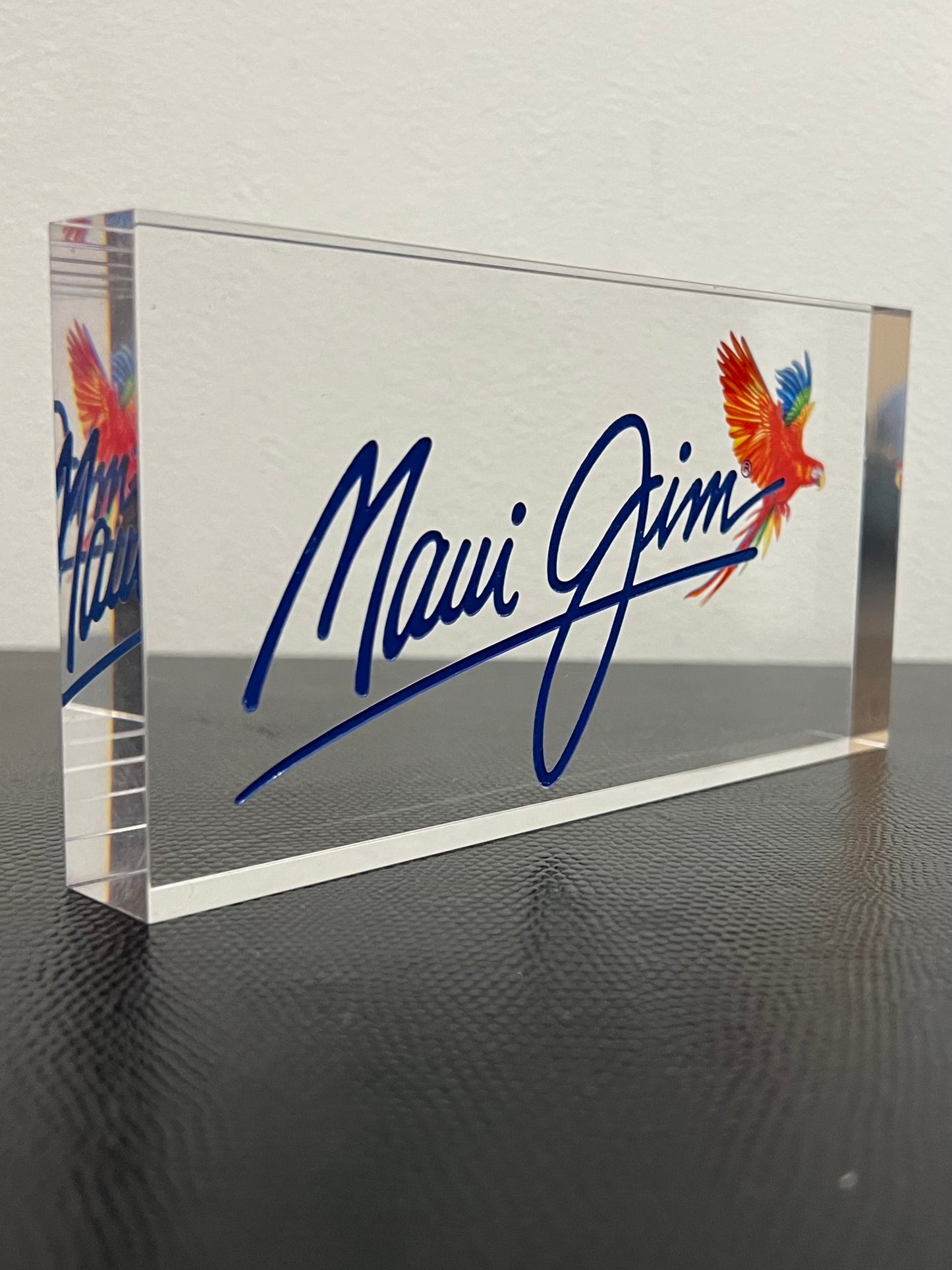 Pre-Owned Maui Jim Acrylic Retail Display Plaque - Iconic Logo with Parrot Design