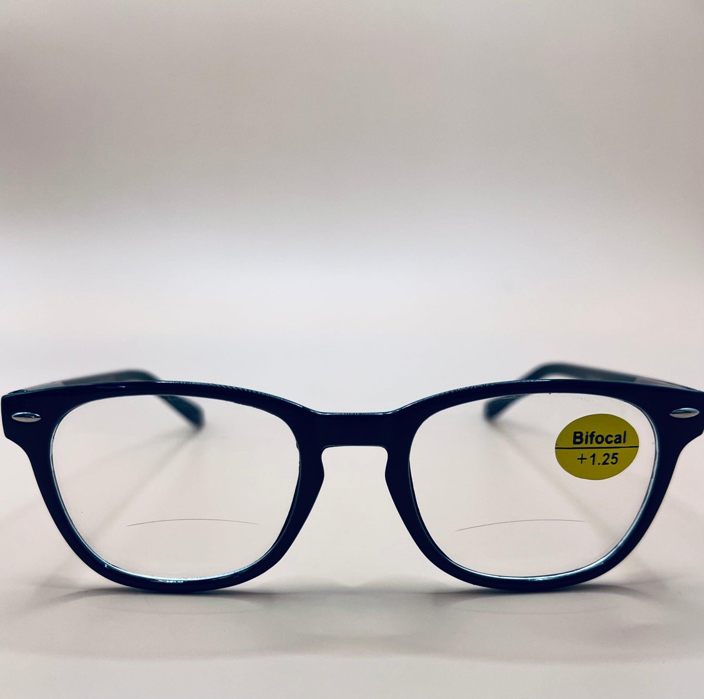 Blended Bi-Focal Reading Lens For Discreet Look