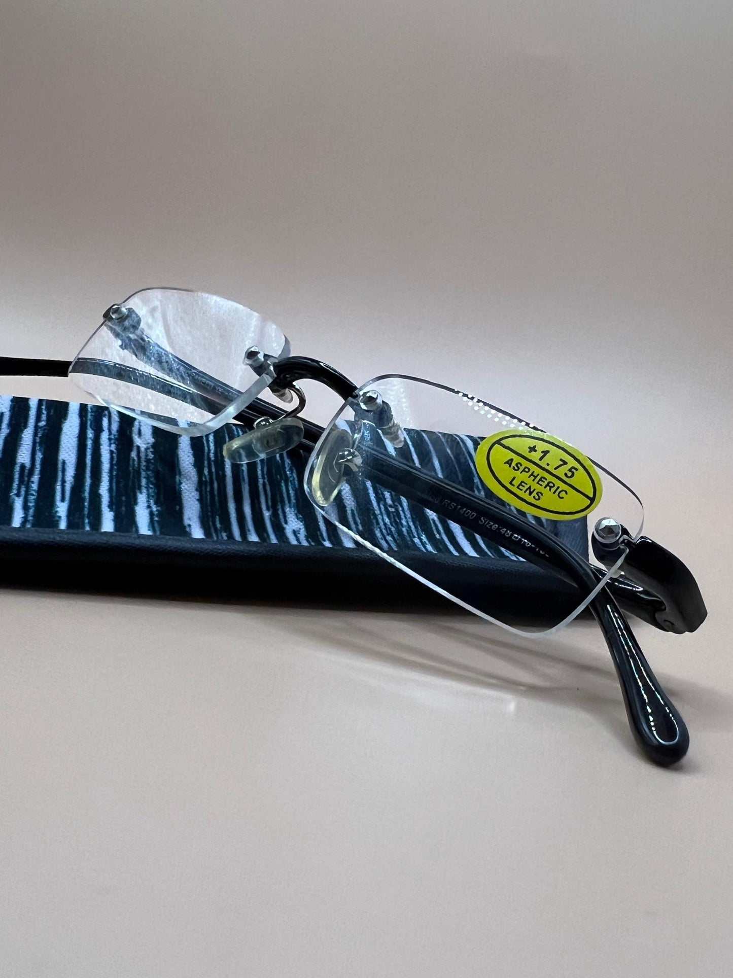 Pablo Zanetti Unisex Reading Glasses | Frameless Rectangular Aspheric Lens