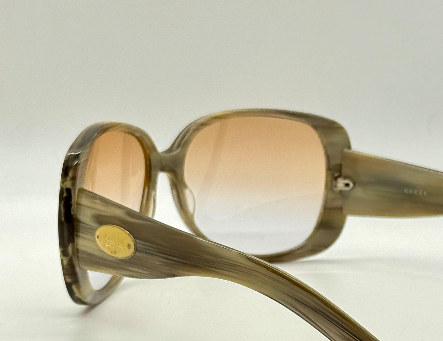 Gucci Gg 2932|S Vintage Sunglasses – Horn Effect With Gold Logo Plaque (60-15-125)