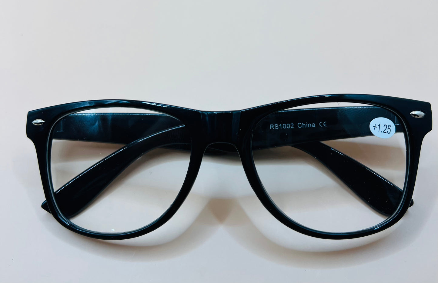 Pablo Zanetti Oversized Readers