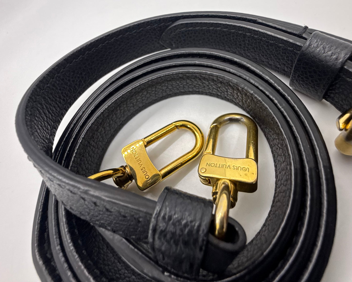 Louis Vuitton Pochette Metis Empreinte-Noir Black Leather Bag-Entrupy