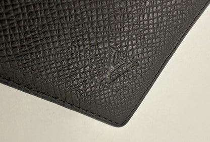 Louis Vuitton Taiga Coin Purse Black Snap VINTAGE Wallet-France