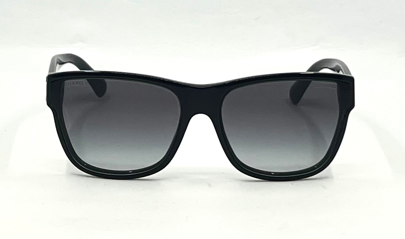 Chanel 5386 Black CC Logo Sunglasses 60-16 Italy Gradient Lens
