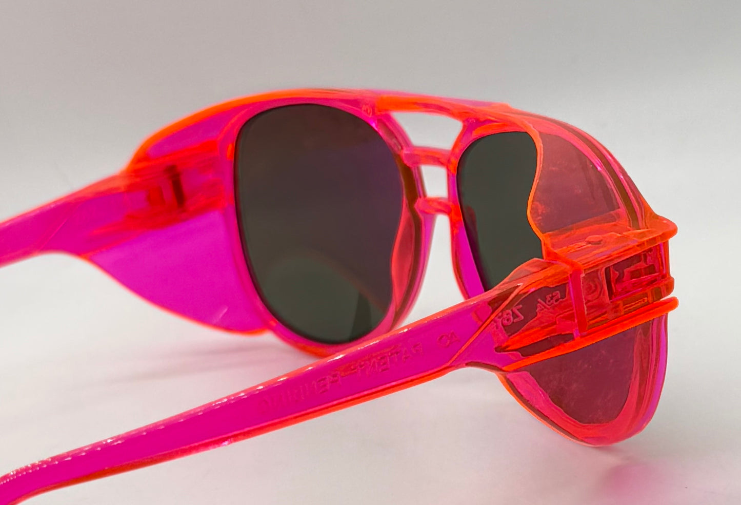 American Optical Aerosite AO-237 Neon Aviator Safety Sunge UNWORN - USA