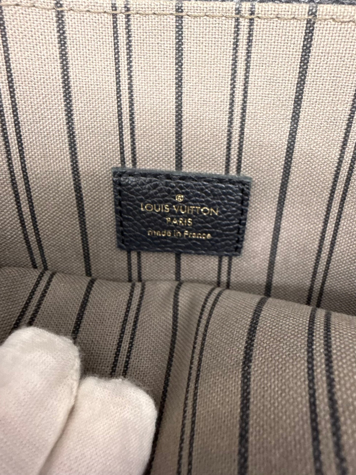 Louis Vuitton Pochette Metis Empreinte-Noir Black Leather Bag-Entrupy