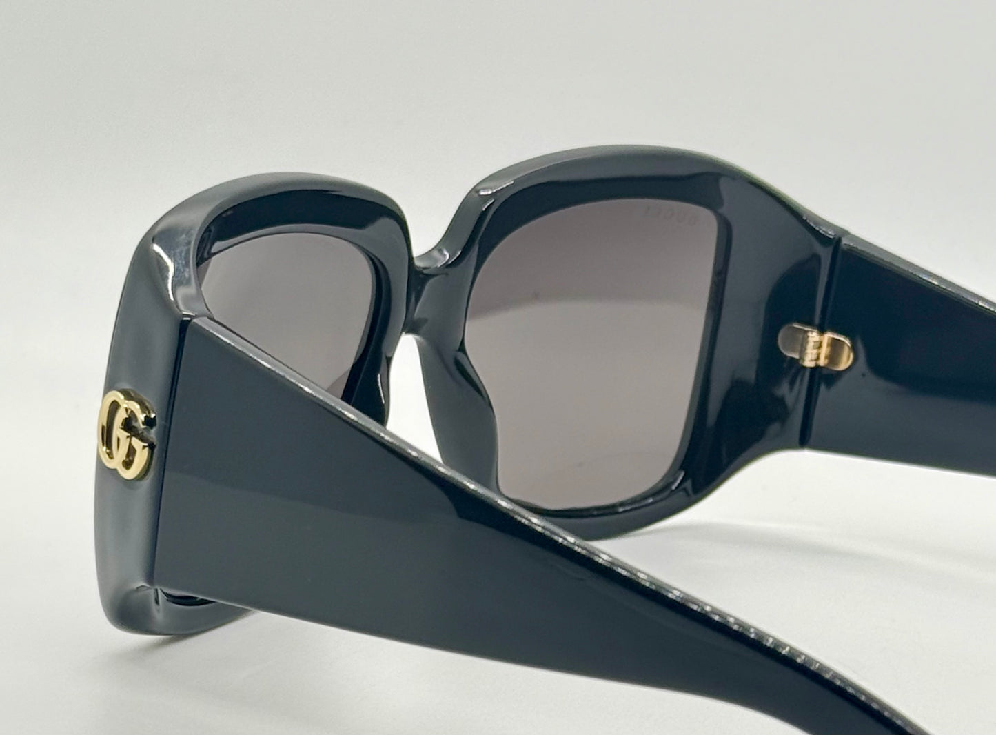 Gucci GG1402S 001 Oversized Sunglasses Unworn Deadstock Full Kit