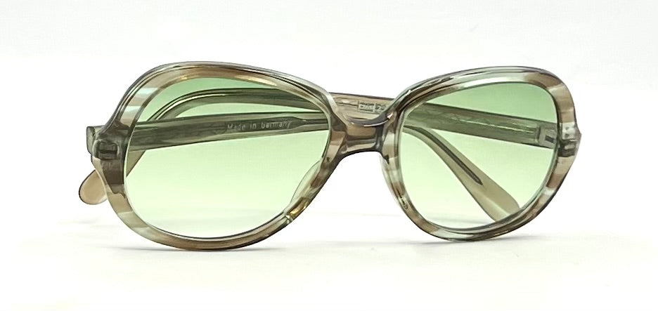 OWE 224-40 VINTAGE Sunglasses Made in Germany-Oversized Round Frame