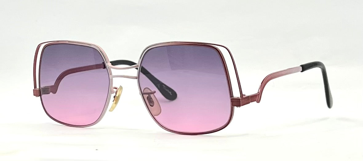 Tura Model 125 Y2K Vintage Square Sunglasses-New Gradient Tinted Custom Lenses