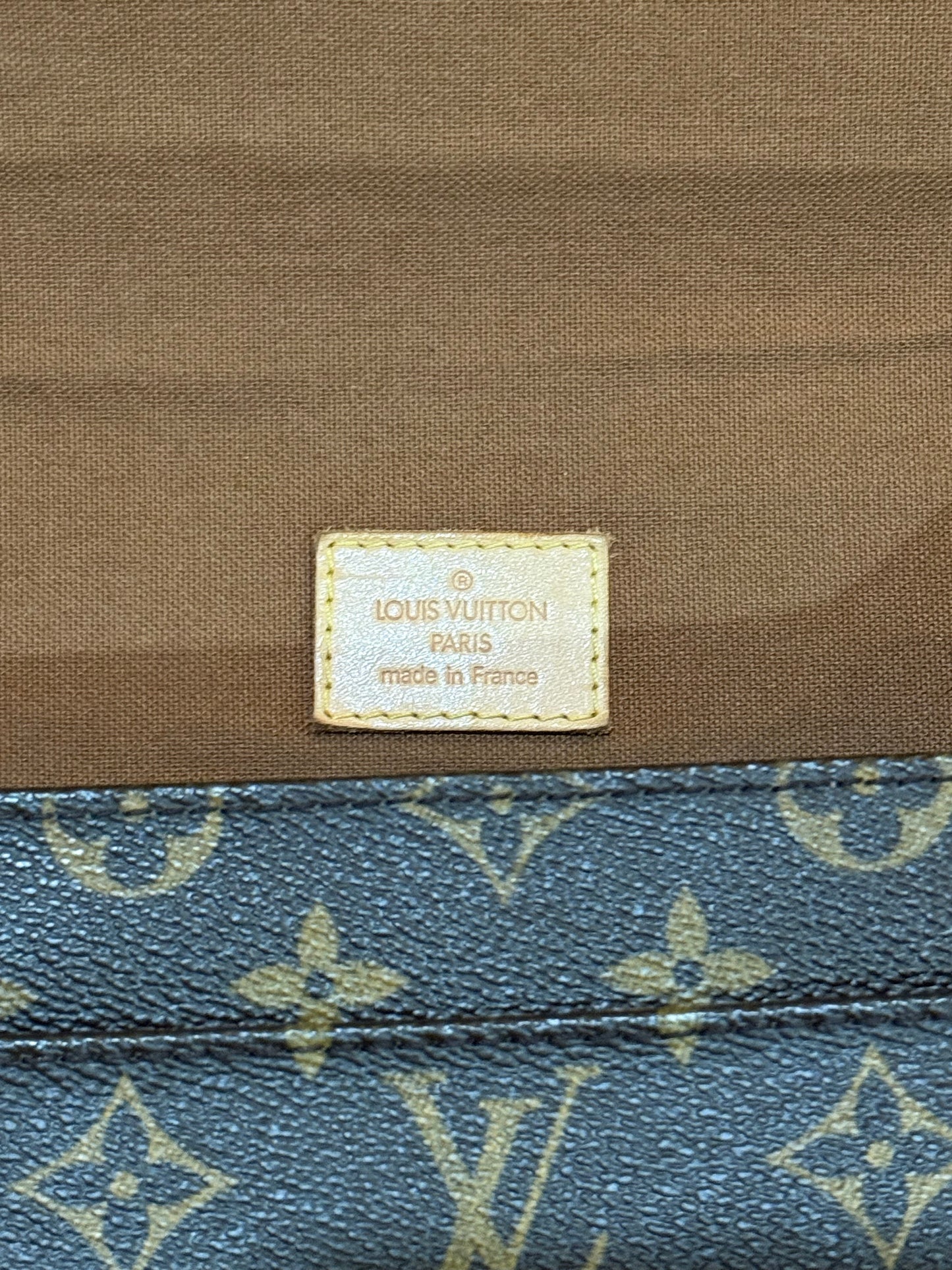 Louis Vuitton Monogram Reporter PM Crossbody Bag – Authentic 2009